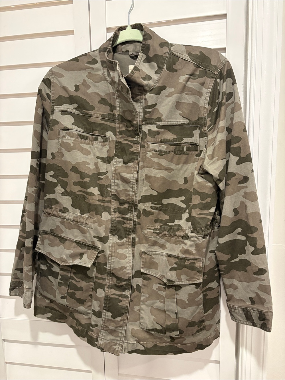 Universal Thread Camouflage Utility Jacket in Olive and Khaki